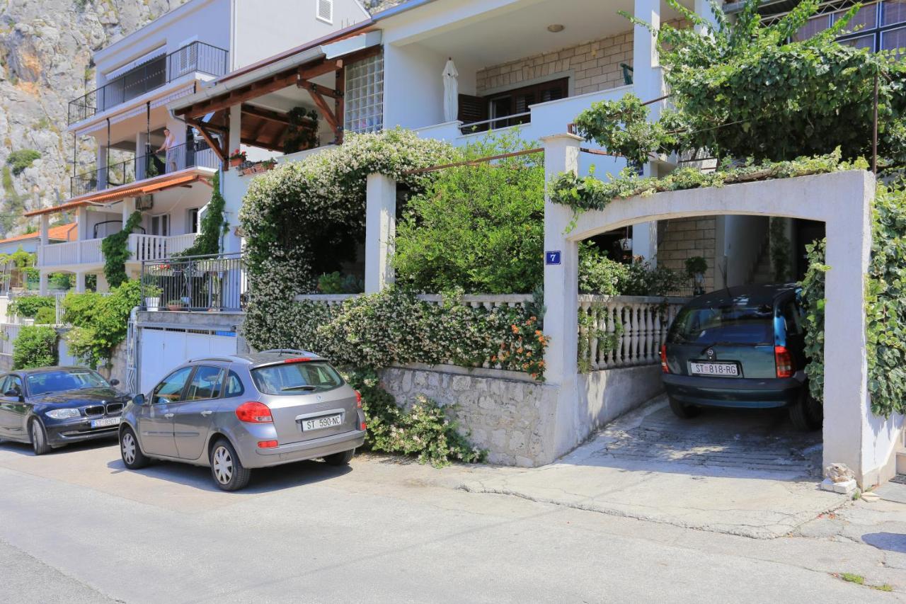 Apartment With A Parking Space - 18919 *